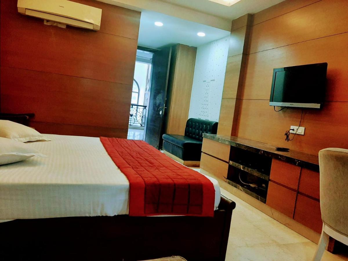 Hotel Good Will Residency - Cyber City Γκουργκάον Εξωτερικό φωτογραφία