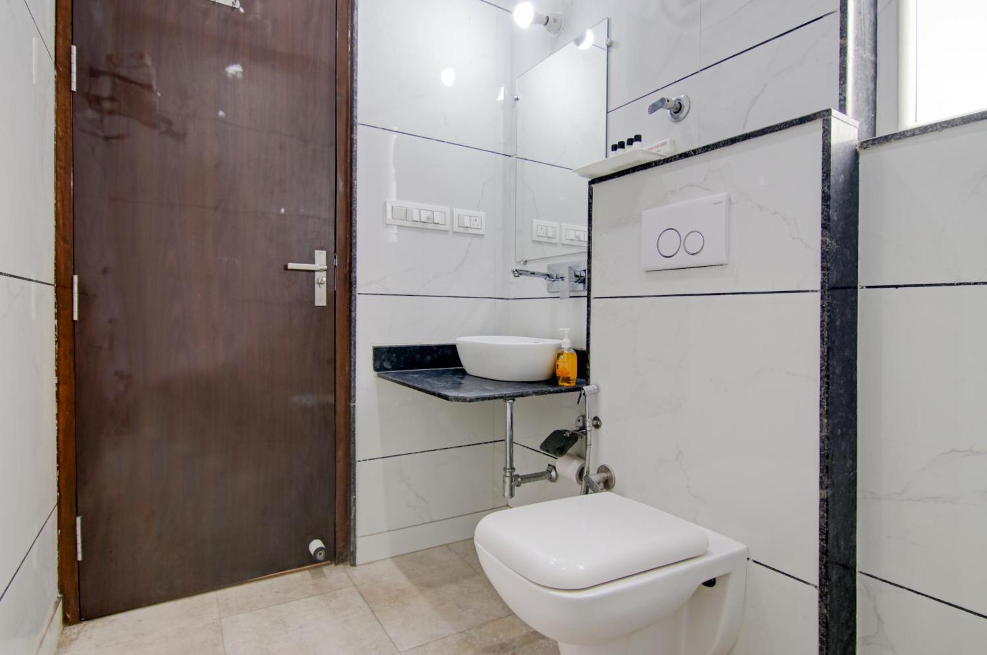 Hotel Good Will Residency - Cyber City Γκουργκάον Εξωτερικό φωτογραφία